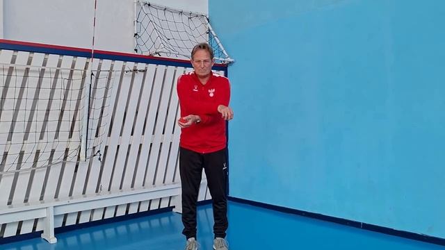 Упражнения с кинезиологическими мячами