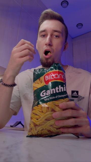 Странный Индийский  снэк GANTHIYA Bikano