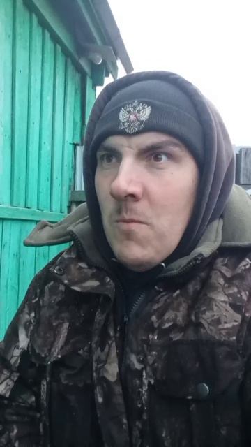 У мужика живот болит.mp4