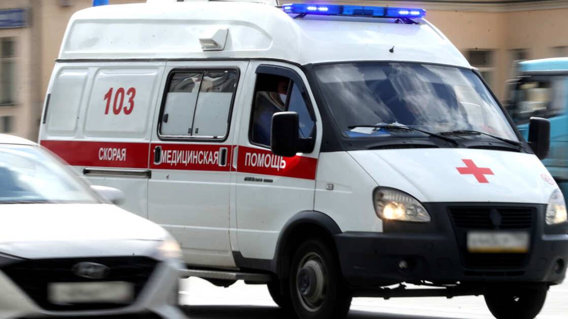 Два человека ранены в результате атаки БПЛА на машину в Курской области