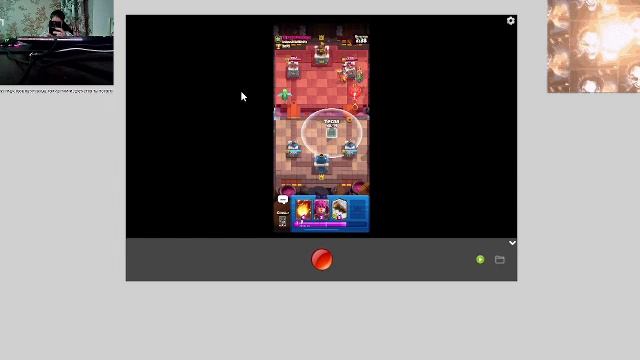 играю В КЛЕШ РОЯЛЬ