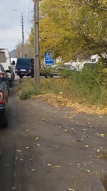 Сегодняшние очереди на заправки в Донецке.