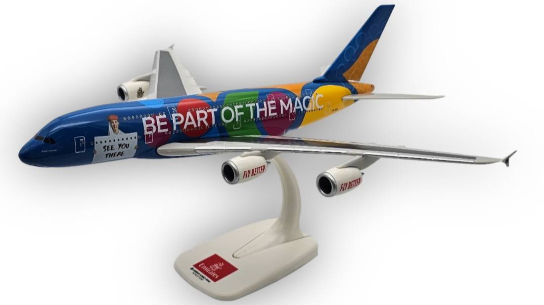 Модель самолета Airbus A380 Emirates DUBAI EXPO 1:250