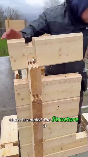 Деревянный дом, который собирается как кубики Lego и построен прочно без единого гвоздя 🪵🏡