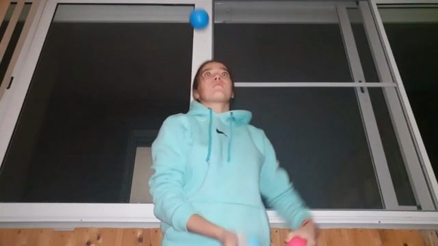 Пятый день и интересный трюк тремя мячами)