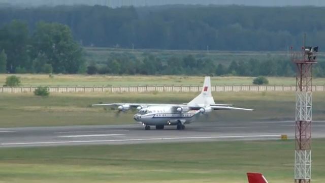 Китайсктй гость Shaanxi Y 8C 20146 China Air Force.
