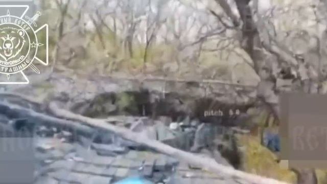 Бойцы 18 мсд и 83 мсп ударами FPV-дронов сожгли замаскированный украинский танк Т-72 в Харьковской о