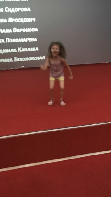 На сцене танцевать интереснее и веселее!