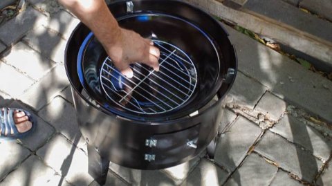 Как правильно собрать коптильню горячего копчения