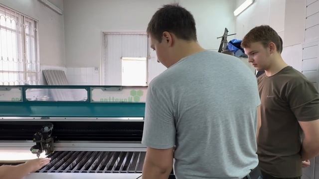 Мастер-класс по работе на станке лазерной резки дерева