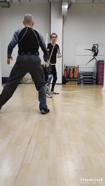 La canne de combat. Секреты la canne.1.6 Esquives-riposte через разножку.