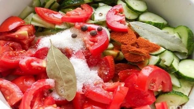 Салат Охотничий с капустой на зиму