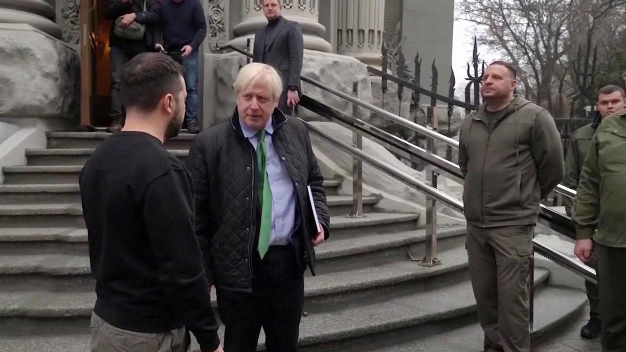 Борис Джонсон подозревается в получении взятки от крупнейшей компании по производству оружия