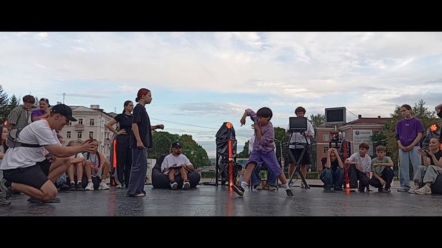 VID_20250801_192806