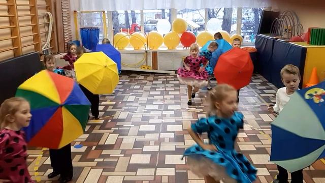 ивушка танец с зонтиком