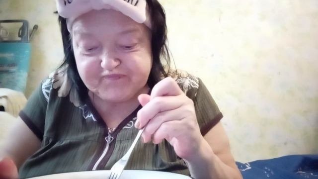13-10-2025 ужин. себя в зеркало смотри. я и без зубов красава