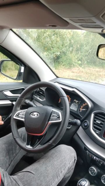 Lada Vesta NG тянет влево