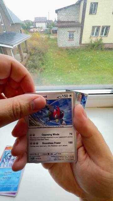 Открываем пак TCG карточек по Pokemon Temporal Forces
