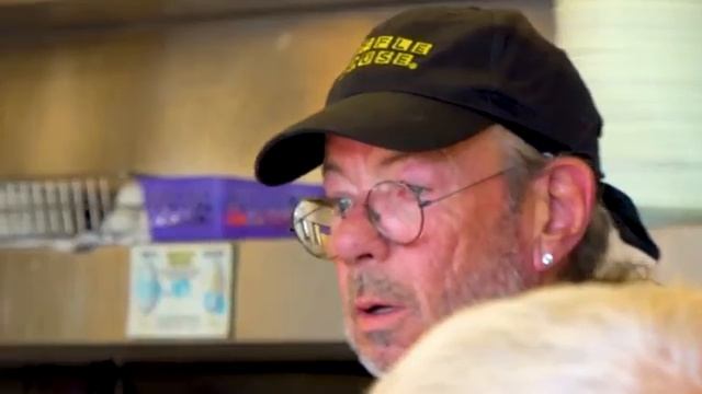 When You Play Johnny Cash In A Waffle House (2025)