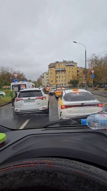 ДТП в Москве с летальным исходом авария нарушениеправил ToyotaRAV4 пешеход человек автомобиль
