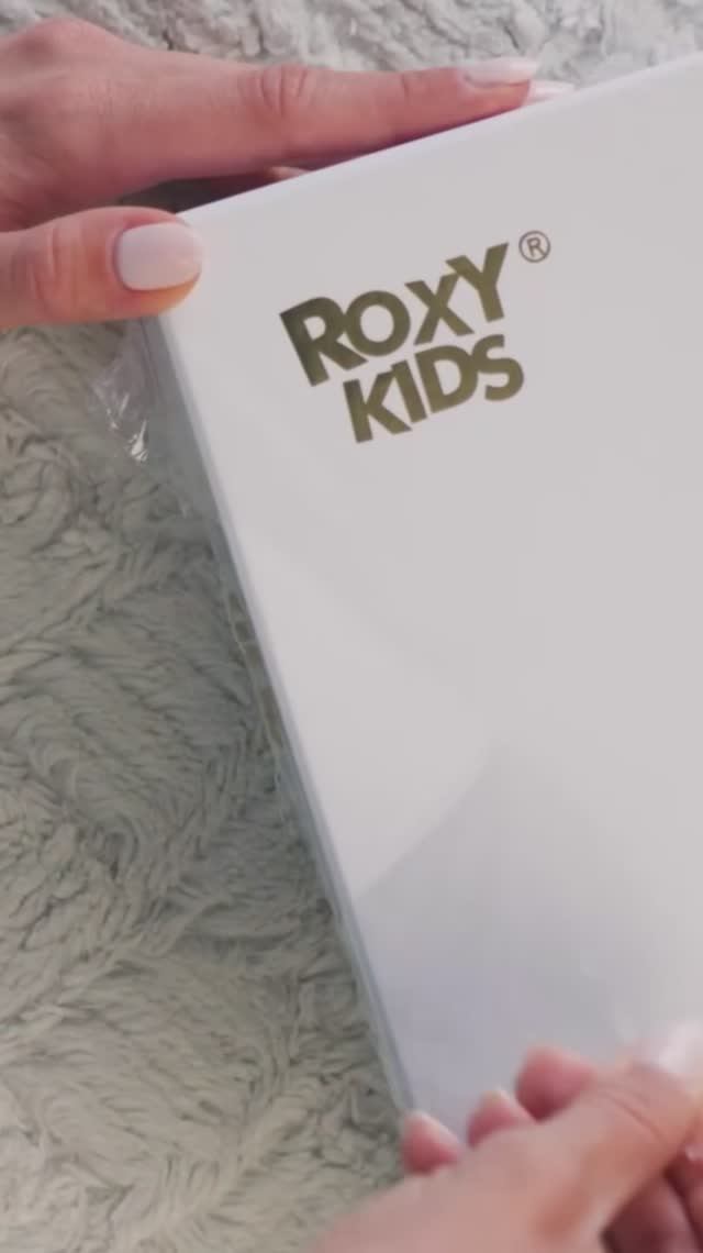 Набор для новорожденного на выписку из роддома 0+ BUNNY BOX от ROXY-KIDS, 15 предметов