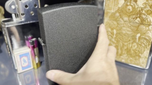 Зажигалка огромная черная