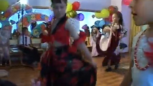 танцы  Тарантелла, Цыганочка, Восточный в д/с 329