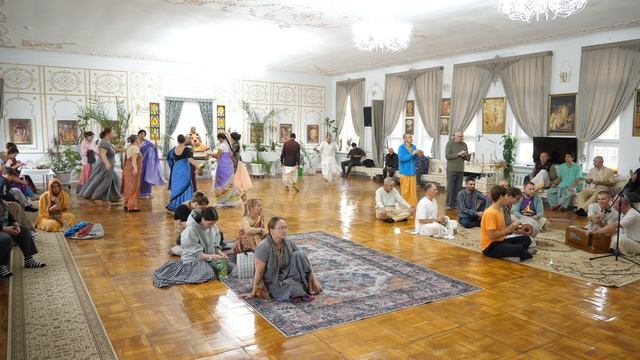Храм Шри Шри Нитай Гаурасундары Донецк 12 октября 2025