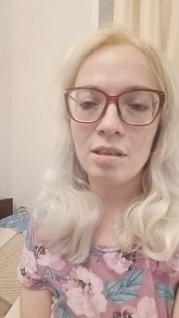 Девушки будьте осмотрительны если встретите этого человека.