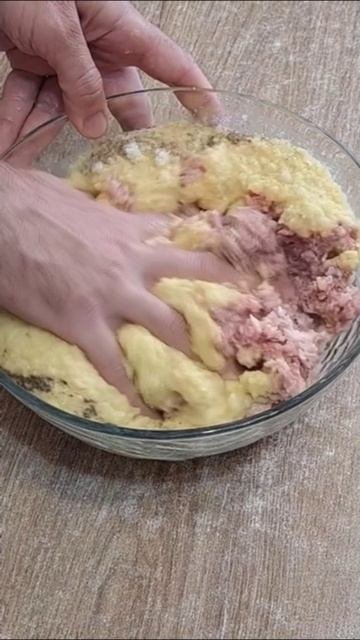 Котлеты тушенные в капустных листьях