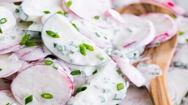 Салат огуречный с редиской
