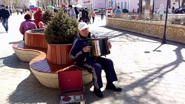 Не проходите мимо, задержитесь на минутку, послушайте!