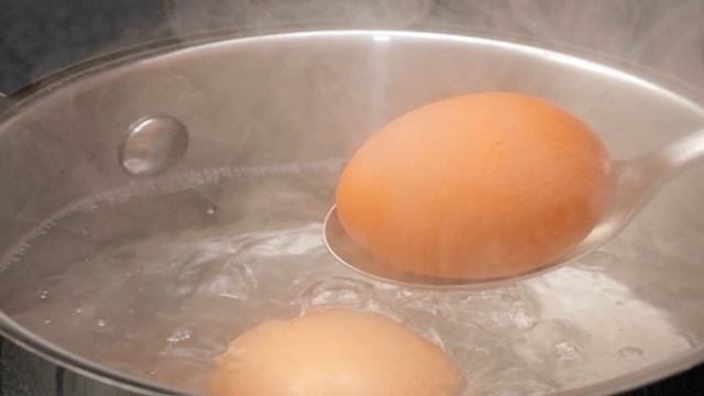 Салат Оливье с говядиной