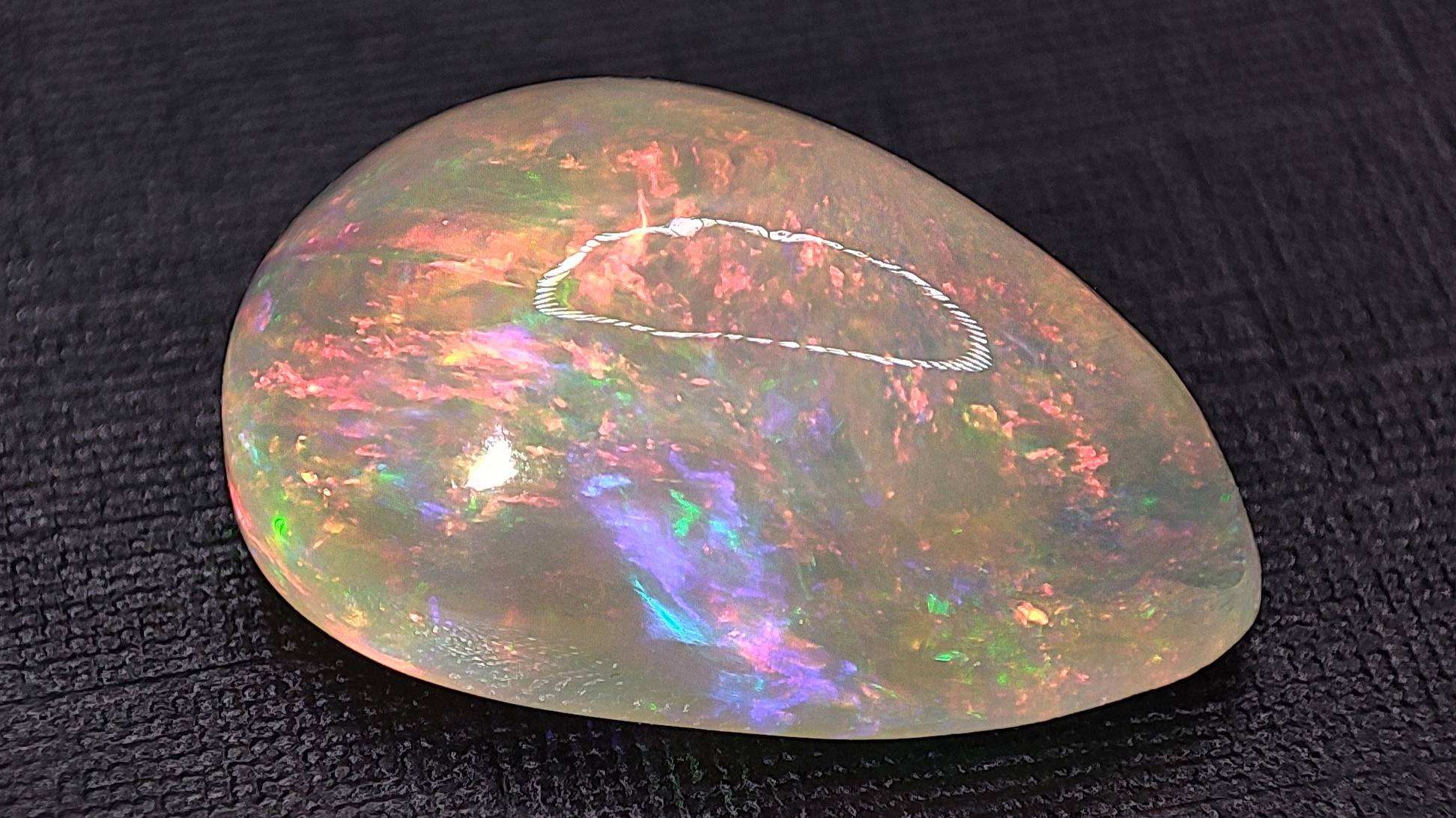 Опал груша 4.20 Ct. Эфиопия  + гемм. заключение