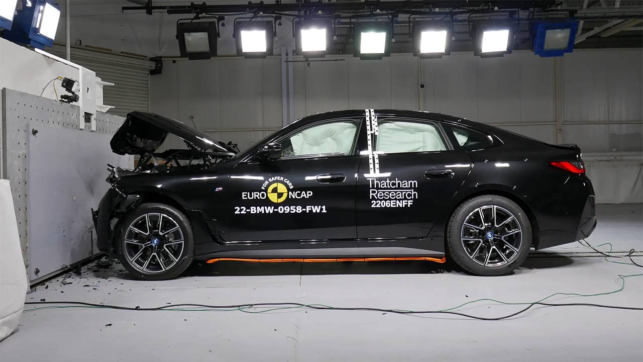 Краш-тест новых BMW 4 серии Gran Coupe и BMW I4 от Euro NCAP на CarMaps.Ru