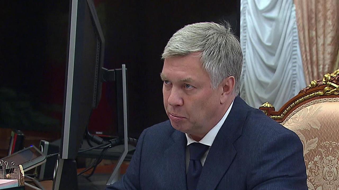Губернатор Ульяновской области Алексей Русских доложил президенту о мерах поддержки участников СВ...