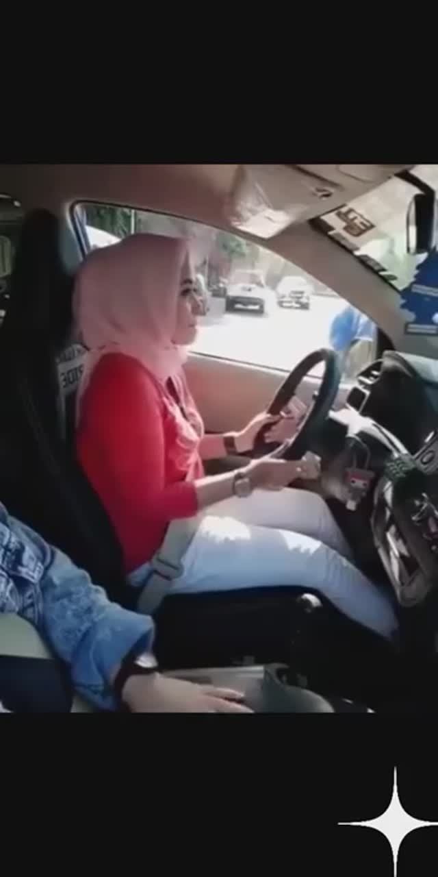 Жена сдавала на права, инструктору стало плохо