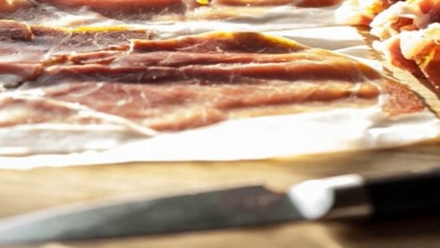 Салат с ветчиной и дыней