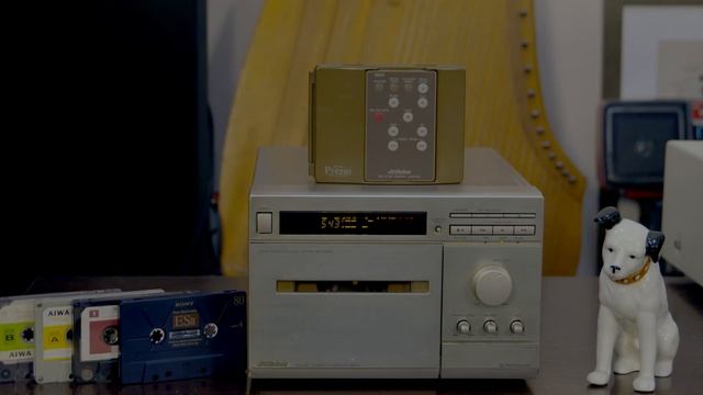 VICTOR TD-105 Mezzo Prezio￥52,0001990年頃 Кассетная дека со сквозным каналом, 3 аудиоголовки. Япония.