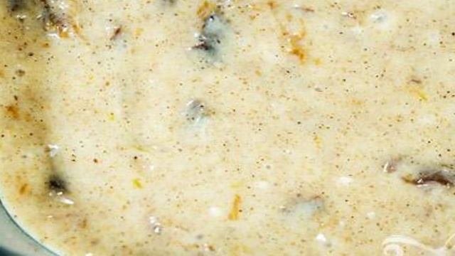 Пирог с черносливом и пряностями