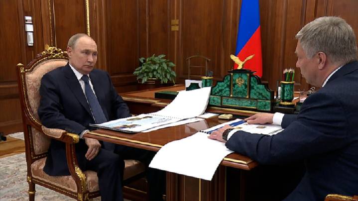 Владимир Путин встретился с губернатором Русских в Кремле