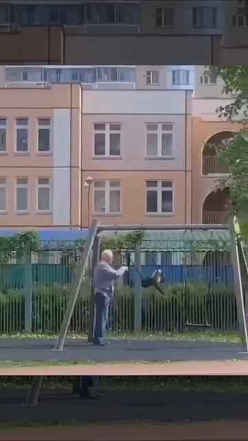 Любитель покататься😜