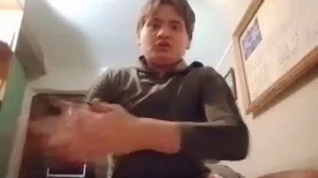 Теру ладони чтобы согреться