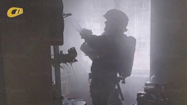 ПРИ ПОЖАРЕ В КВАРТИРЕ ПО УЛ. МОЛОДЕЖНОЙ ПОСТРАДАЛ МУЖЧИНА, ПОВРЕЖДЕНА БЫТОВАЯ ТЕХНИКА И МЕБЕЛЬ