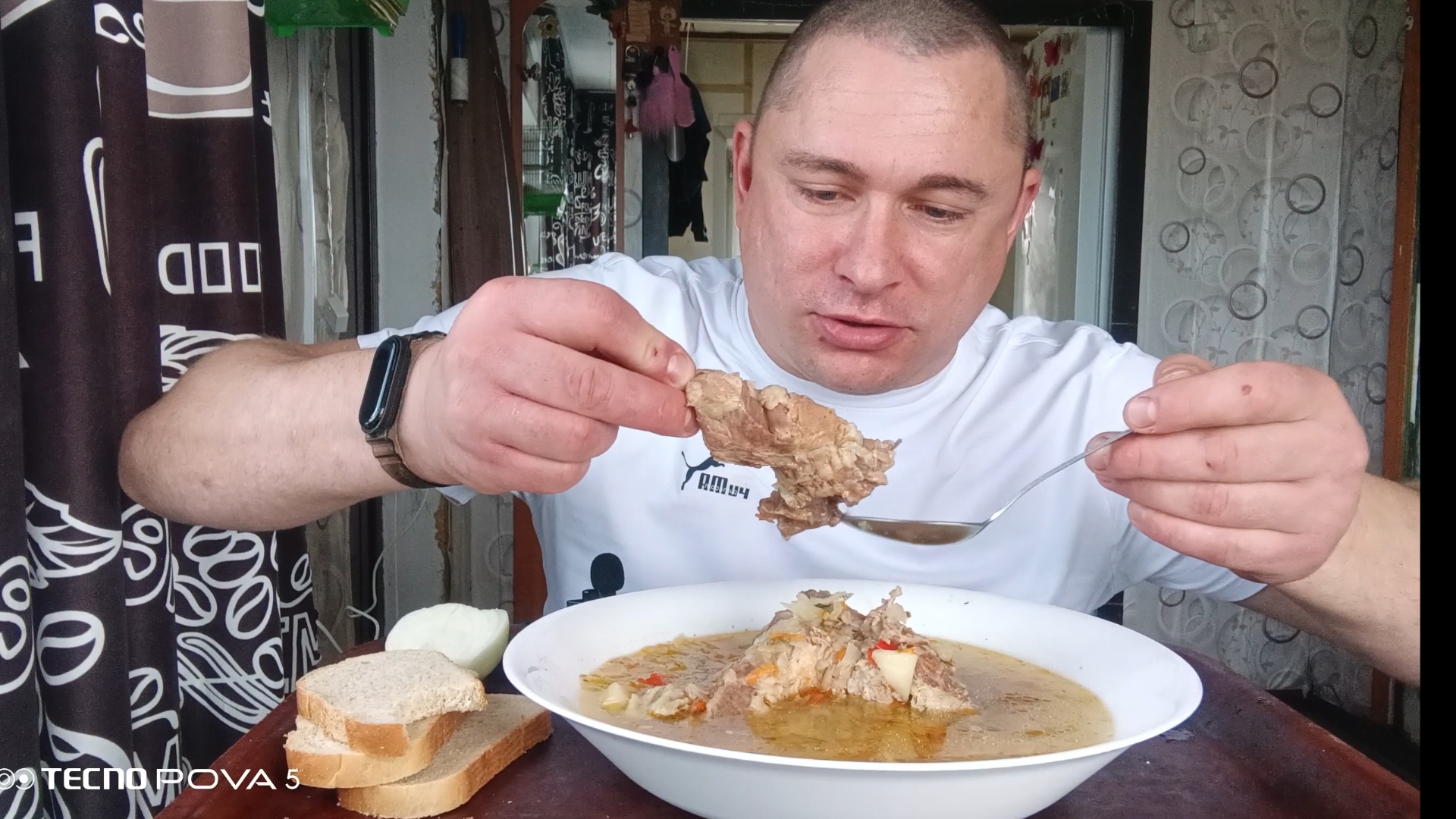 мукбангобжорычсуп с капустой домашние ЩИИИ