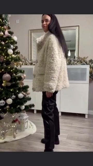 Подписывайтесь на мой канал➕,ставьте лайки❤ и делитесь с друзьями⤵️ мода #стиль #образ #одежда #mio_