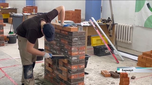 Студенты-строители из Республики Тыва проходят стажировку в Алтайском крае