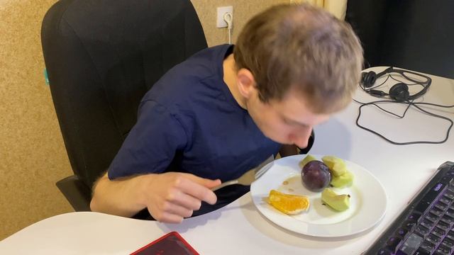 Работа подождёт — сейчас время фруктов