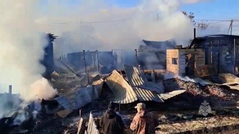 Ликвидация пожара в деревне Воронова Каргапольского округа