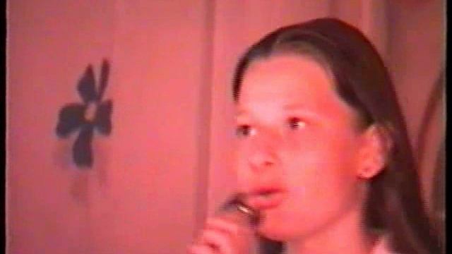 МУЗЫКАЛЬНАЯ ШКОЛА. исп. Яна   Белых. Урдомская  студия  ДЕБЮТ.
